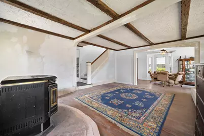 142 Gordon Place, Freeport, NY 11520 - Photo 8