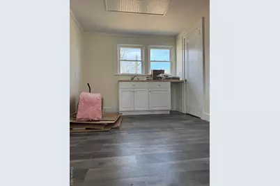 128 N Ocean Avenue, Patchogue, NY 11772 - Photo 10