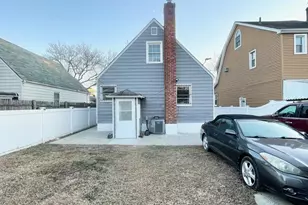 162-15 77th Ave, Fresh Meadows, NY 11366 - Photo 12