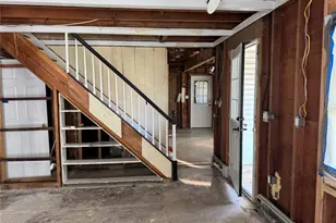 332 Jamaica Blvd, Carle Place, NY 11514 - Photo 6