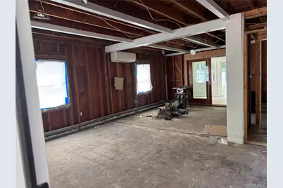 332 Jamaica Boulevard, Carle Place, NY 11514 - Photo 10