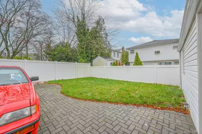 216 Home Street, Valley Stream, NY 11580 - Photo 4