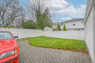 216 Home St, Valley Stream, NY 11580 - Photo 4