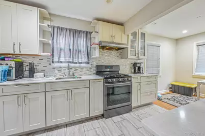 216 Home Street, Valley Stream, NY 11580 - Photo 8