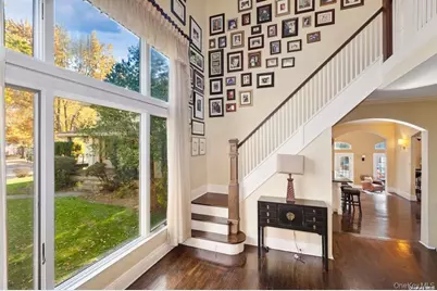 56 Floral Parkway, Floral Park, NY 11001 - Photo 4