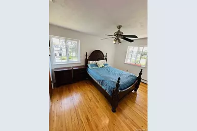 31 Woodward Street, Roslyn Heights, NY 11577 - Photo 22