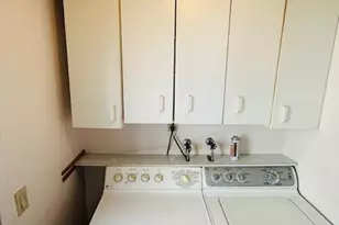 31 Woodward St, Roslyn Heights, NY 11577 - Photo 14