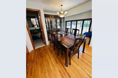 31 Woodward Street, Roslyn Heights, NY 11577 - Photo 12