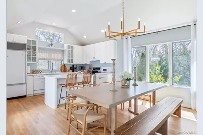 12 Douglas Court, Hampton Bays, NY 11946 - Photo 2