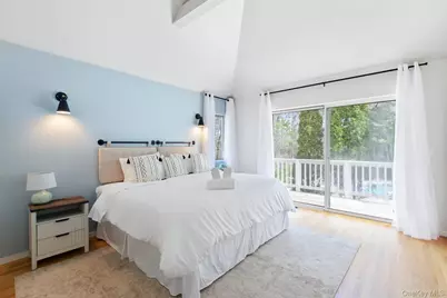 12 Douglas Court, Hampton Bays, NY 11946 - Photo 16