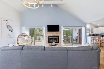 12 Douglas Court, Hampton Bays, NY 11946 - Photo 6