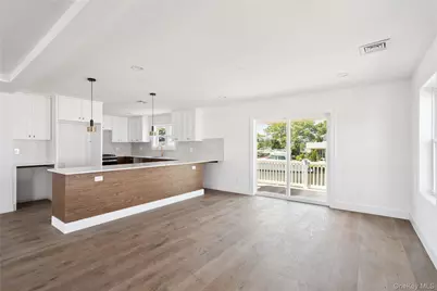 775 S 9th Street, Lindenhurst, NY 11757 - Photo 10