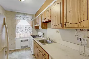 26-16 Union St, Flushing, NY 11354 - Photo 16