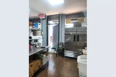 38-70 10th St, Long Island City, NY 11101 - Photo 4