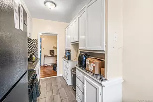 165-20 Highland Ave, Jamaica, NY 11432 - Photo 12