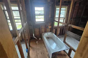 31 Union Ave, Patchogue, NY 11772 - Photo 10