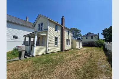 31 Union Ave, Patchogue, NY 11772 - Photo 2