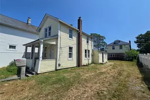 31 Union Ave, Patchogue, NY 11772 - Photo 2