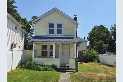 31 Union Ave, Patchogue, NY 11772 - Photo 1