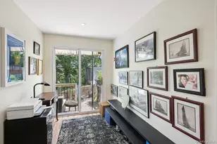 8 Towle Pl, Glen Cove, NY 11542 - Photo 10