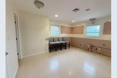 203 29th Street, Lindenhurst, NY 11757 - Photo 14