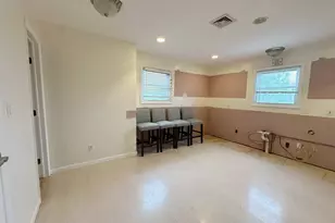 203 29th St, Lindenhurst, NY 11757 - Photo 14