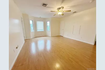 203 29th Street, Lindenhurst, NY 11757 - Photo 4