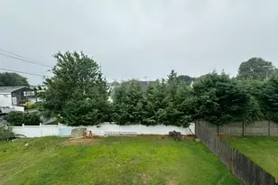 203 29th St, Lindenhurst, NY 11757 - Photo 20