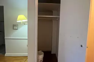 325 E 201st St, Bronx, NY 10458 - Photo 20