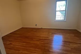 325 E 201st St, Bronx, NY 10458 - Photo 8