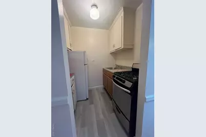 325 E 201 Street #4D, Bronx, NY 10458 - Photo 6