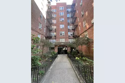 325 E 201 Street #4D, Bronx, NY 10458 - Photo 1