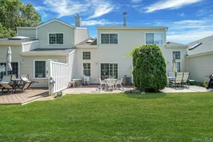 158 Gothic Cir, Manorville, NY 11949 - Photo 20