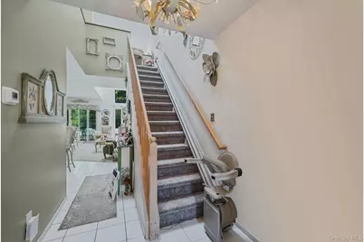 158 Gothic Circle, Manorville, NY 11949 - Photo 8