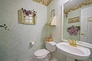 158 Gothic Cir, Manorville, NY 11949 - Photo 16