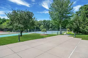 158 Gothic Cir, Manorville, NY 11949 - Photo 32