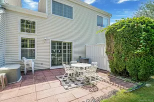 158 Gothic Cir, Manorville, NY 11949 - Photo 18