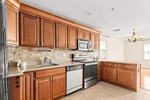 1002 Willow Ln, Valley Stream, NY 11580 - Photo 12