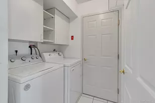 911 Altessa Blvd, Melville, NY 11747 - Photo 14