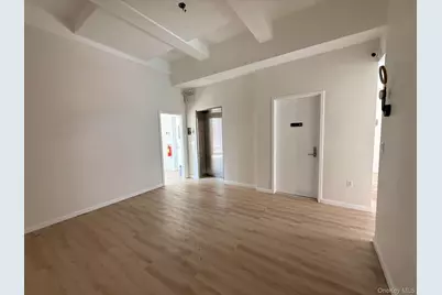 13516 Roosevelt Avenue, Flushing, NY 11354 - Photo 6