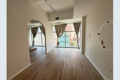 13516 Roosevelt Avenue, Flushing, NY 11354 - Photo 10