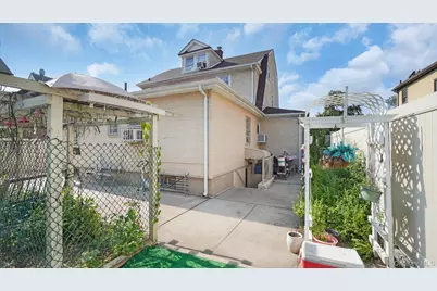 222-26 93rd Avenue, Queens Village, NY 11428 - Photo 4