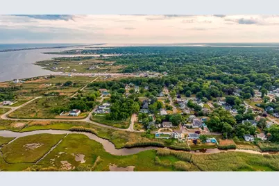 63 Washington Avenue, Mastic Beach, NY 11951 - Photo 12