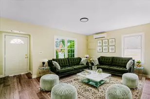 325 Pennsylvania Ave, Roosevelt, NY 11575 - Photo 4