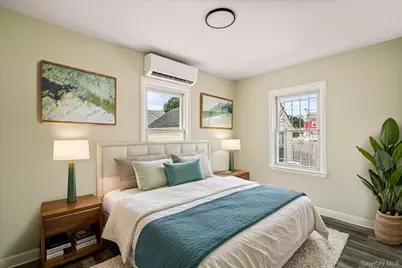 325 Pennsylvania Avenue, Roosevelt, NY 11575 - Photo 12