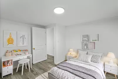 325 Pennsylvania Avenue, Roosevelt, NY 11575 - Photo 20