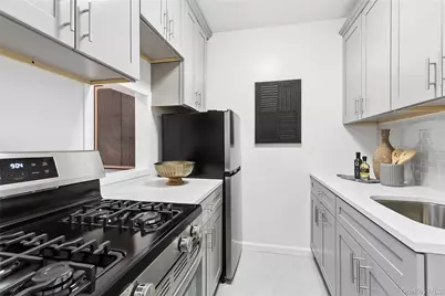 330 E 70th Street #6E, New York, NY 10021 - Photo 4