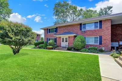 205 Edmunton Drive #H17, North Babylon, NY 11703 - Photo 1