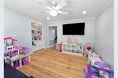 945 Benedict Street, Bohemia, NY 11716 - Photo 14