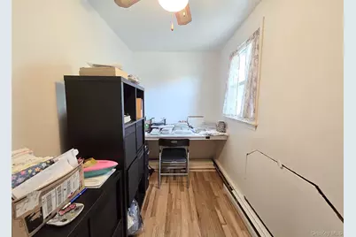 945 Benedict Street, Bohemia, NY 11716 - Photo 16